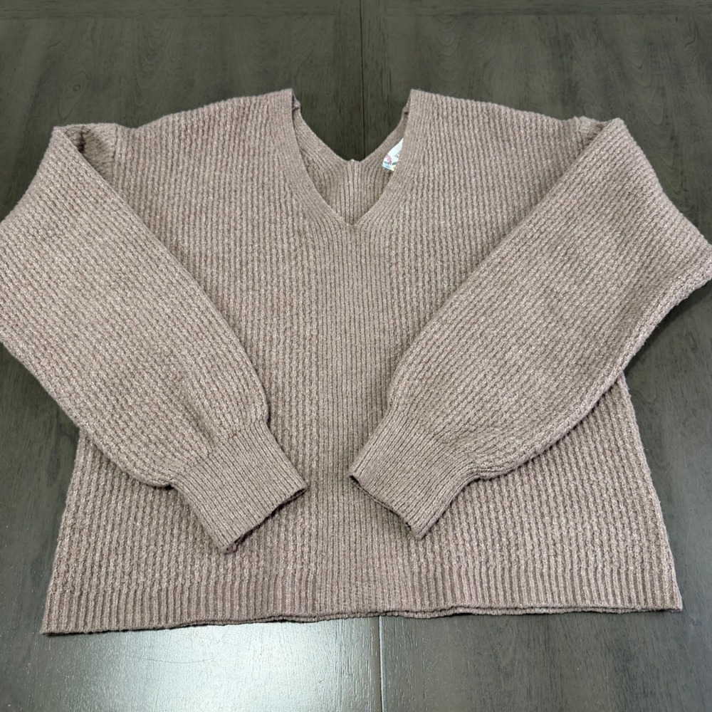 Pink Rose V-Neck Sweater Textured Knit Balloon Sleeve M Taupe Romantic Cozy Chic